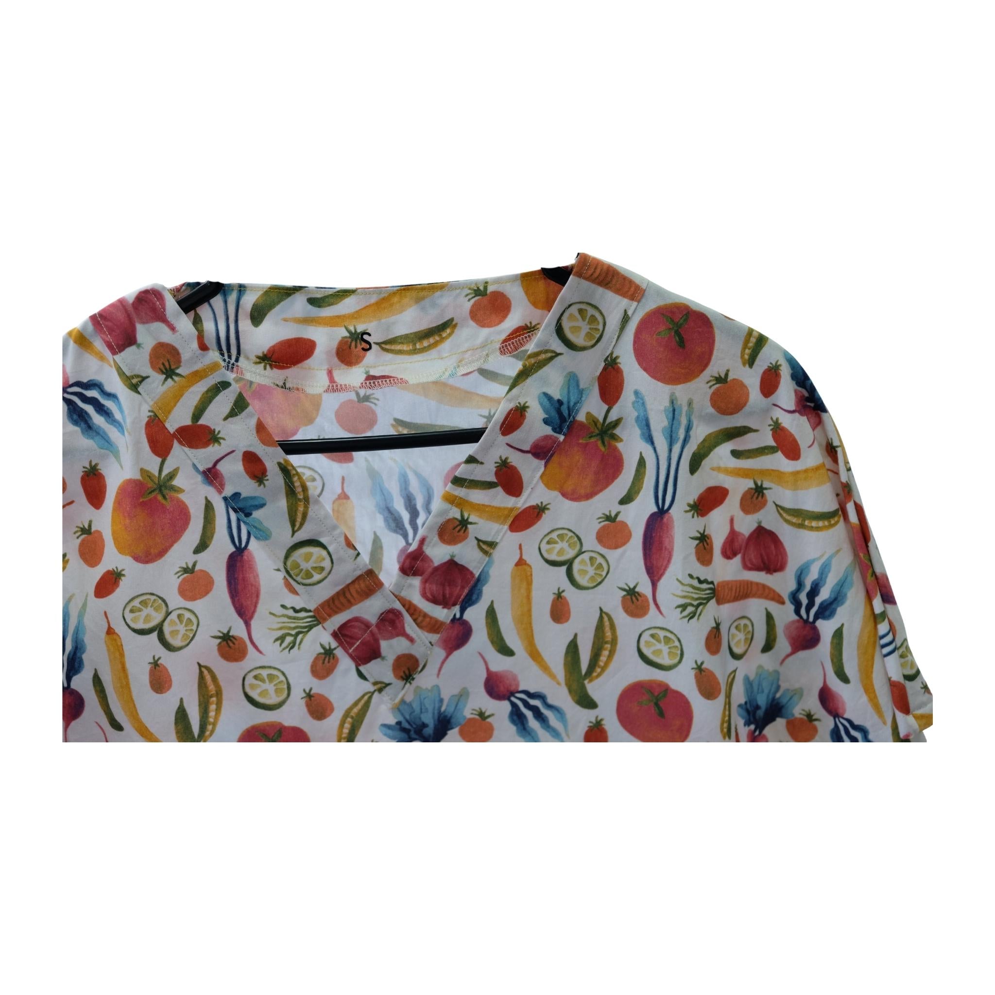 VEGGIE PATCH SCRUB TOP