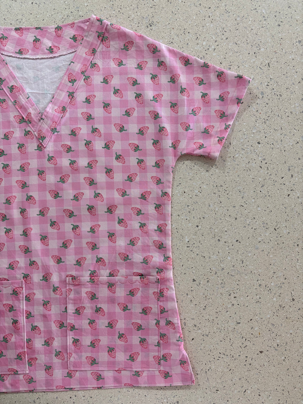 STRAWBERRY KISSES SCRUB TOP